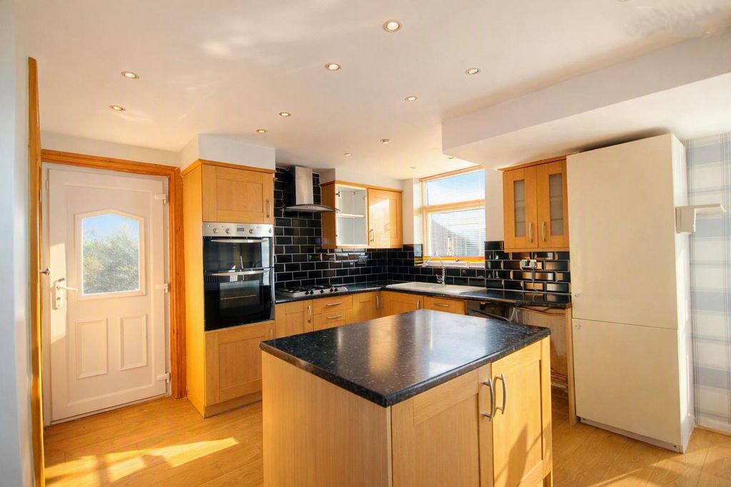 Property photo 3 of 12 Kitchen/Sitting/Dining Room