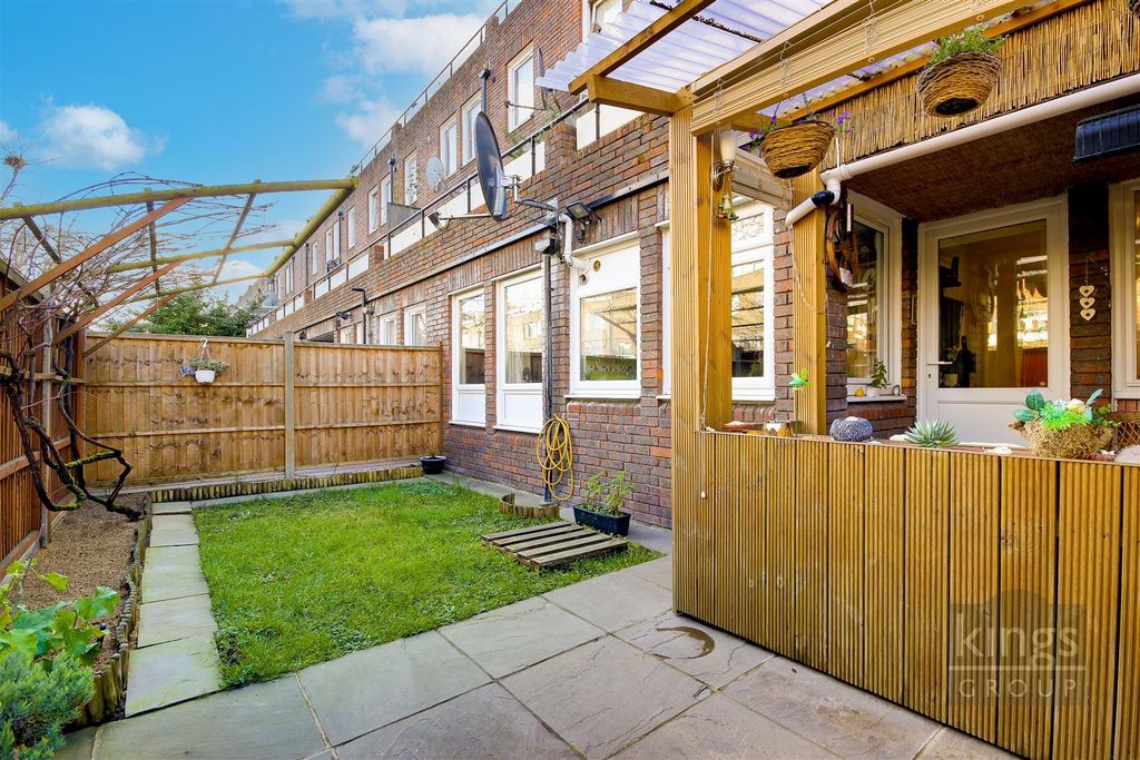Property photo 3 of 11
