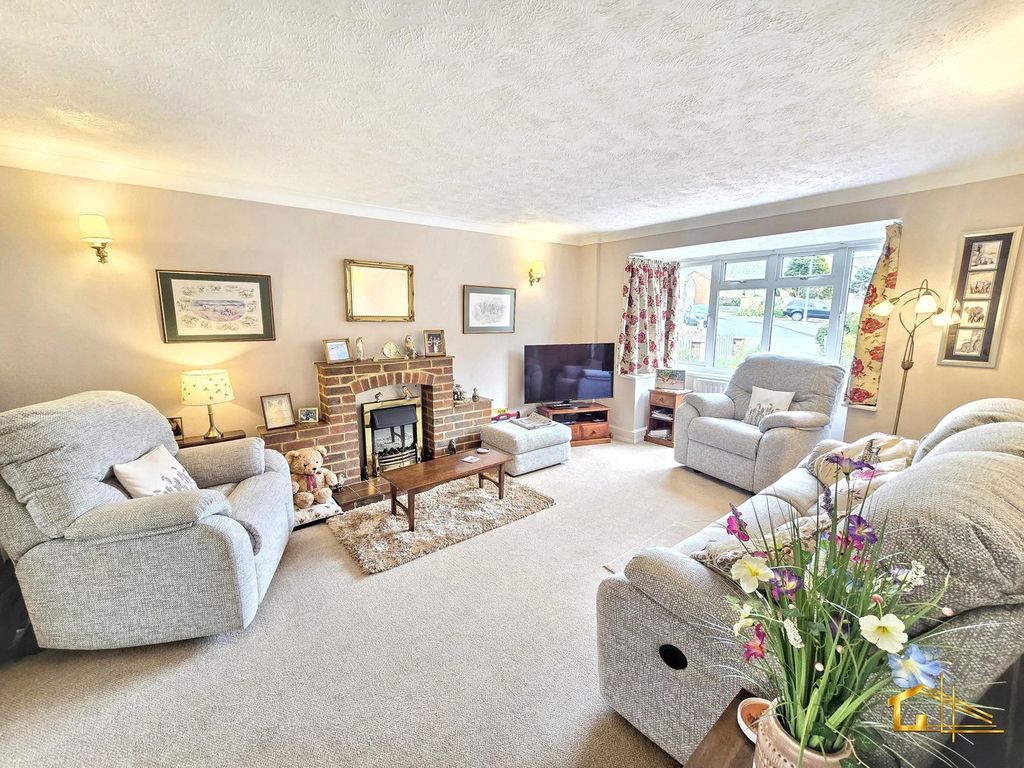 Property photo 2 of 20