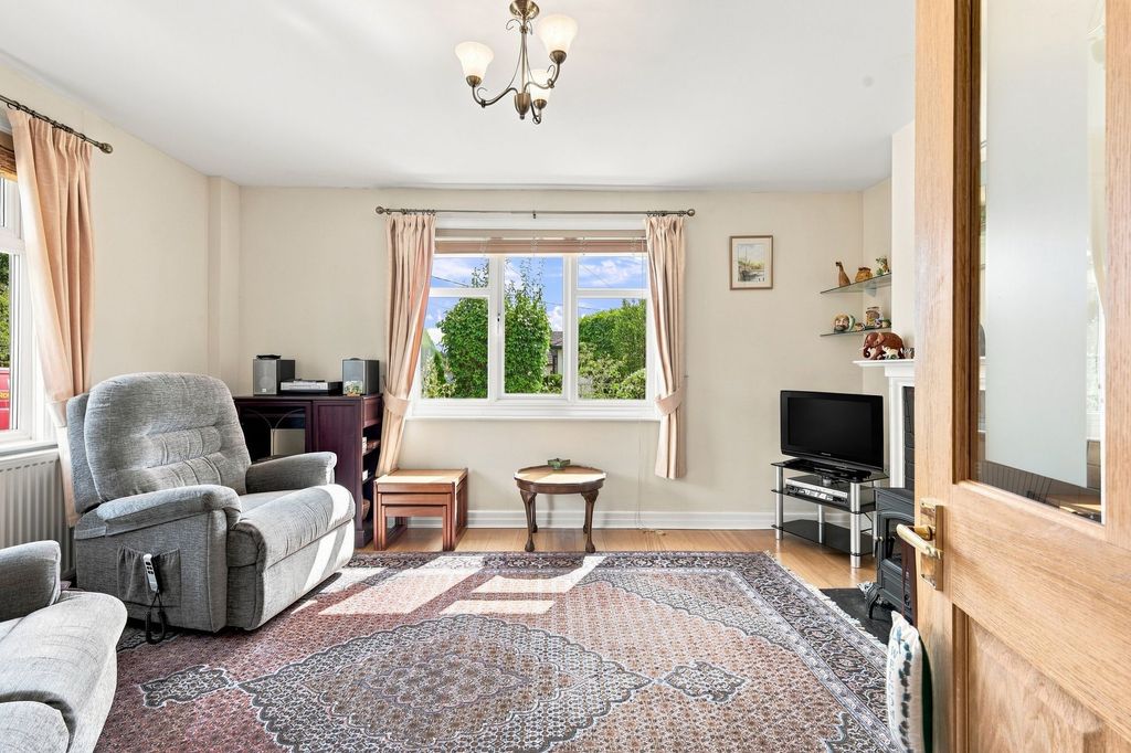 Property photo 2 of 16