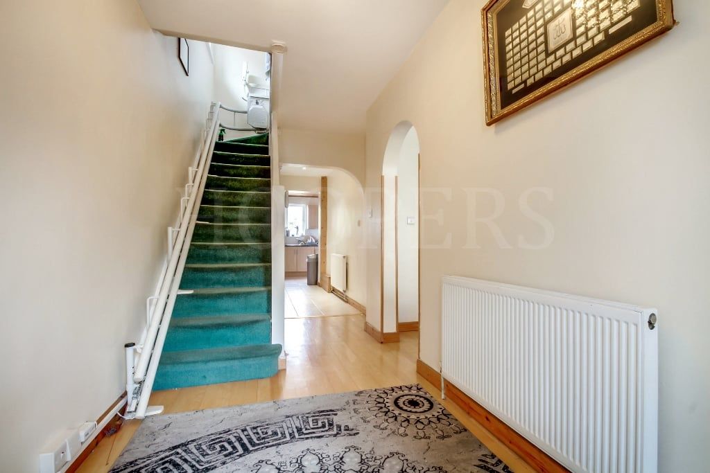 Property photo 2 of 14
