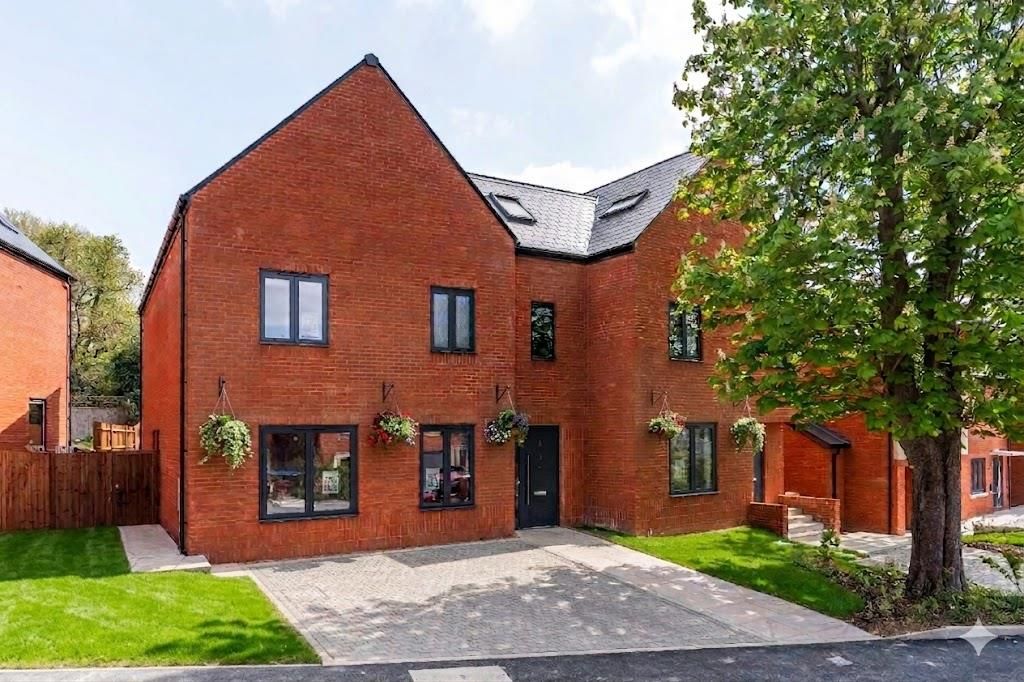 Property photo 1 of 29 1