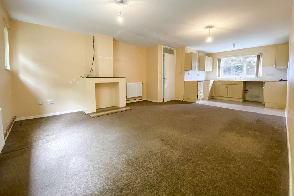 Property photo 2 of 10 30 Pound Piece, Ashbury, Wiltshire, Sn6 8Ne