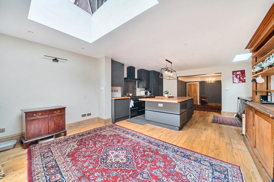 Property photo 3 of 21