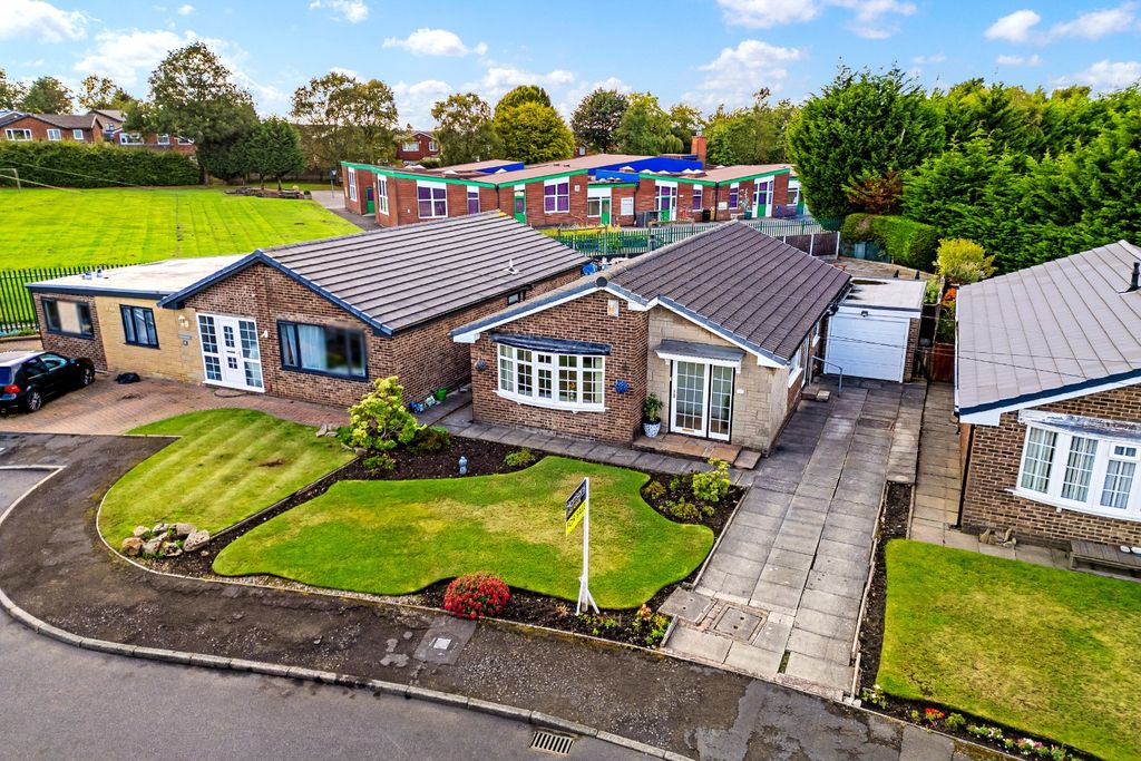 Property photo 1 of 42 4489580