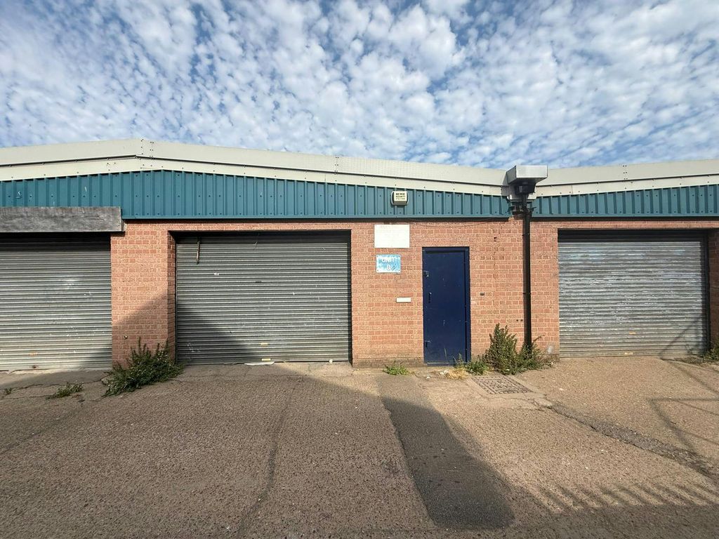 Property photo 1 of 2 Unit 8