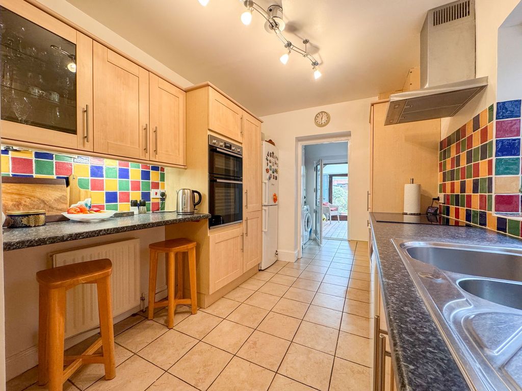 Property photo 2 of 19