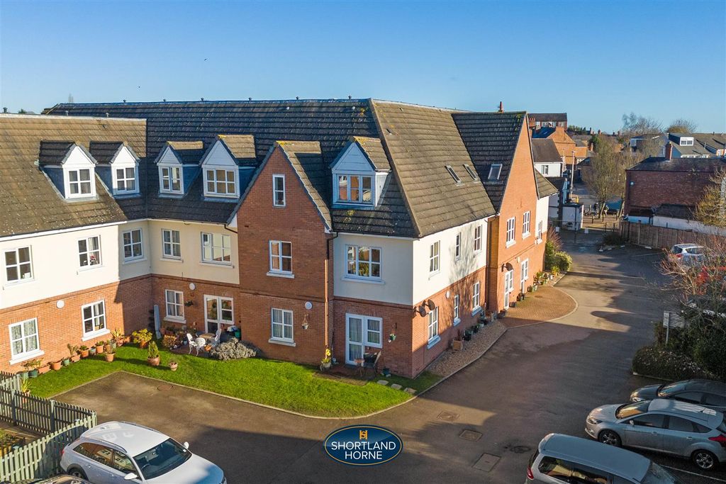 Property photo 1 of 18 Flat 17, Saffron Court, Barwell (2 Of 19).Jpg