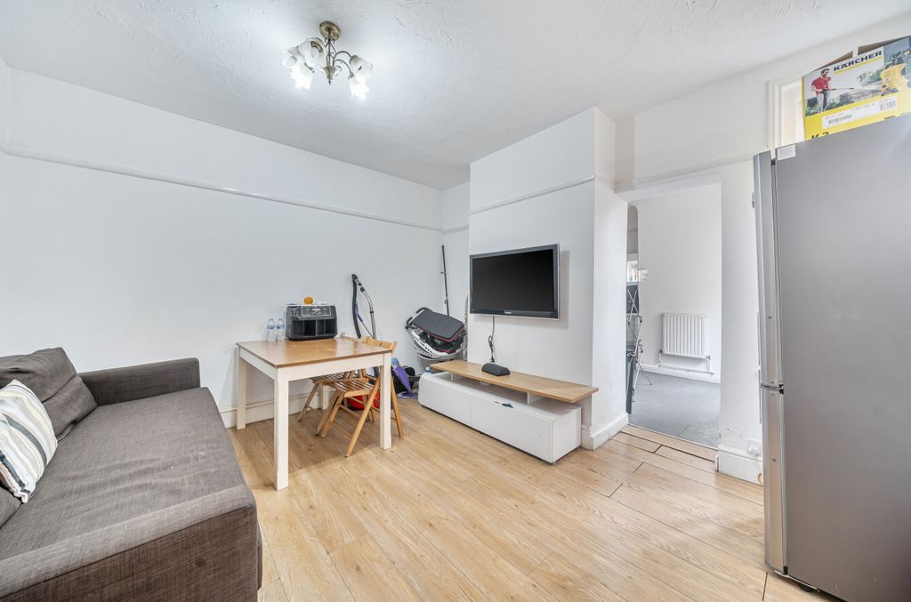 Property photo 3 of 13 1424093-17-69Aeea...