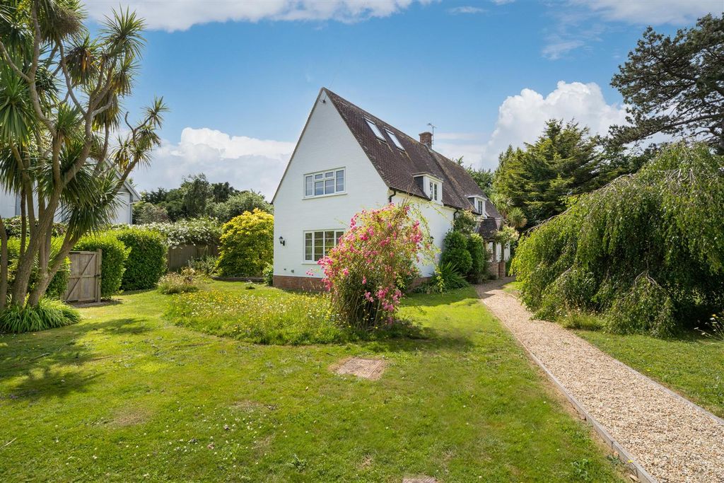 Property photo 1 of 26 Farm Lane Cottage