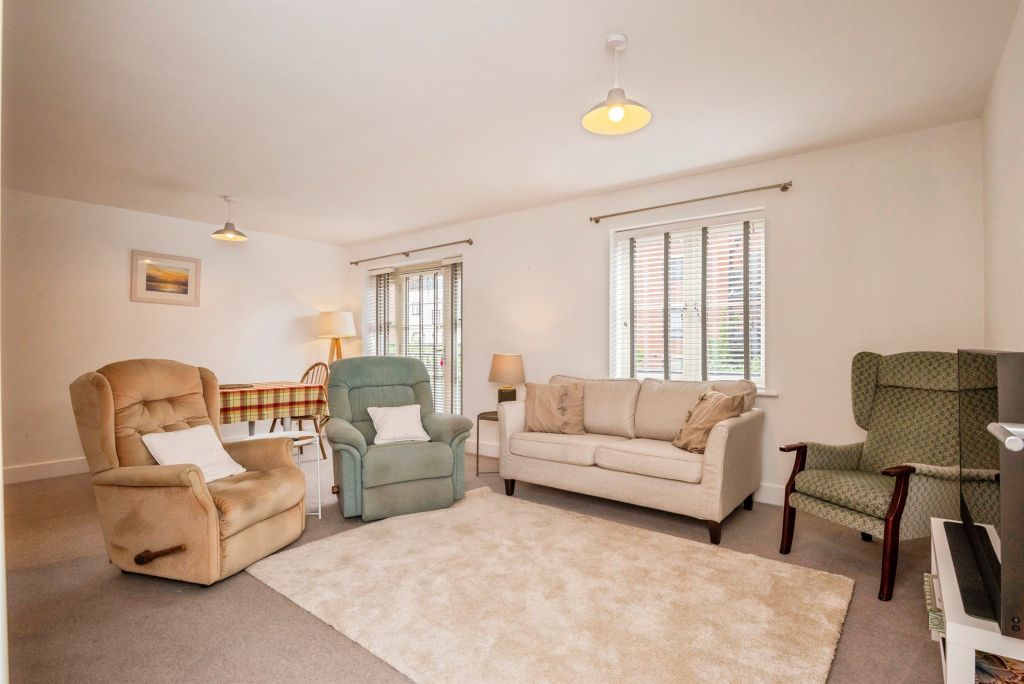 Property photo 3 of 19