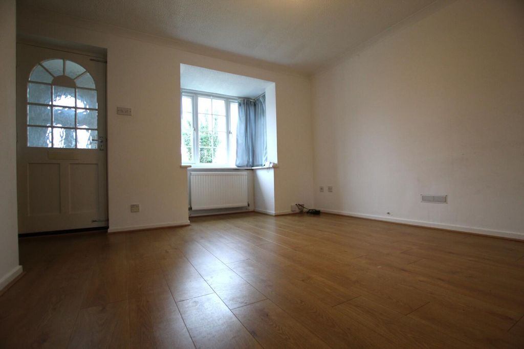 Property photo 2 of 9 Living Room.Jpg