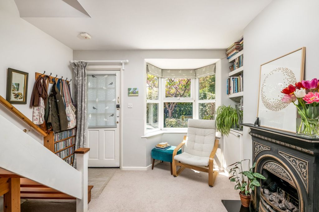 Property photo 2 of 19
