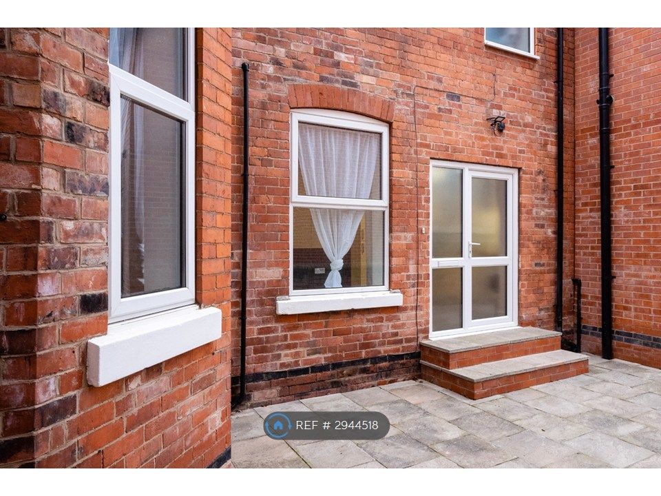 Property photo 3 of 9 Private Entrance