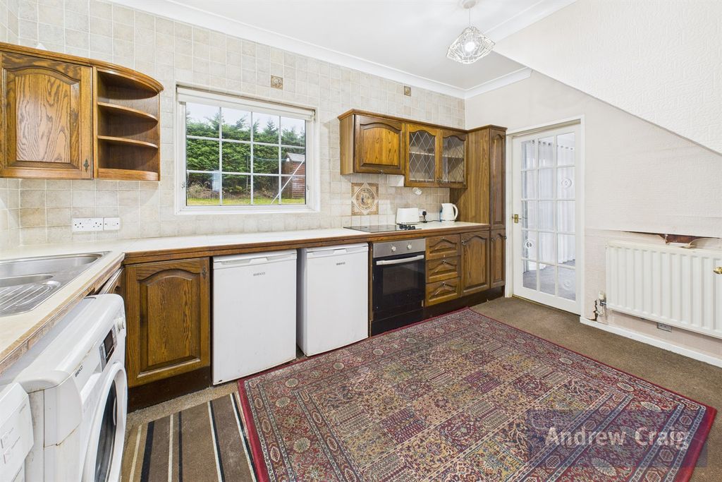 Property photo 3 of 13 Kitchen