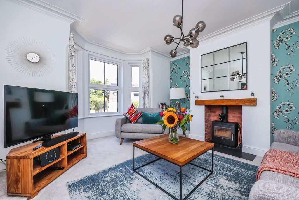 Property photo 3 of 18 Pbox-Img.Jpg