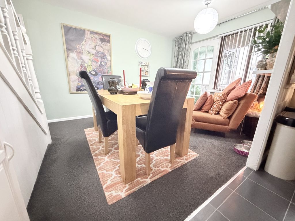 Property photo 3 of 12 Img_8819