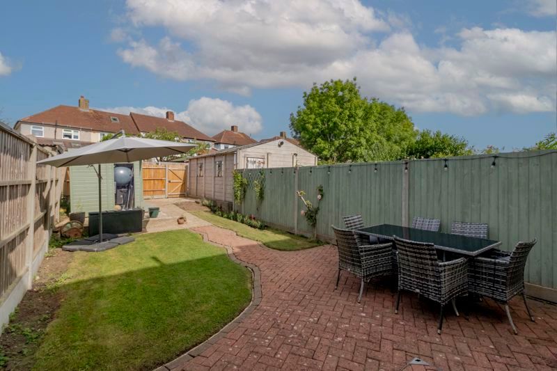 Property photo 3 of 21 Garden