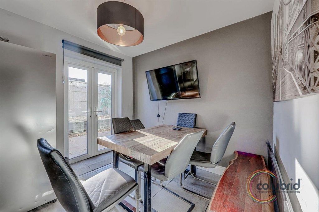 Property photo 3 of 18 840306B6-723A-4Dbc-A452-047255A56808.Jpeg