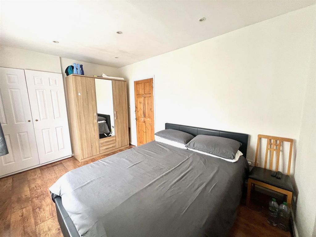 Property photo 3 of 8 14452-001458-P-W-2Ea4c45d.Jpg