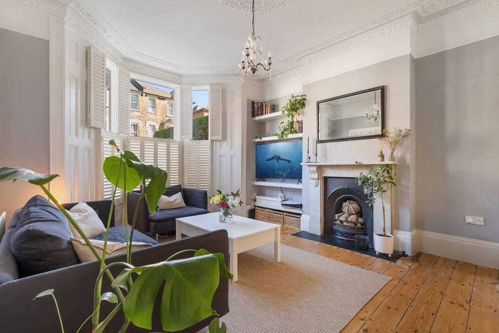 Property photo 1 of 22