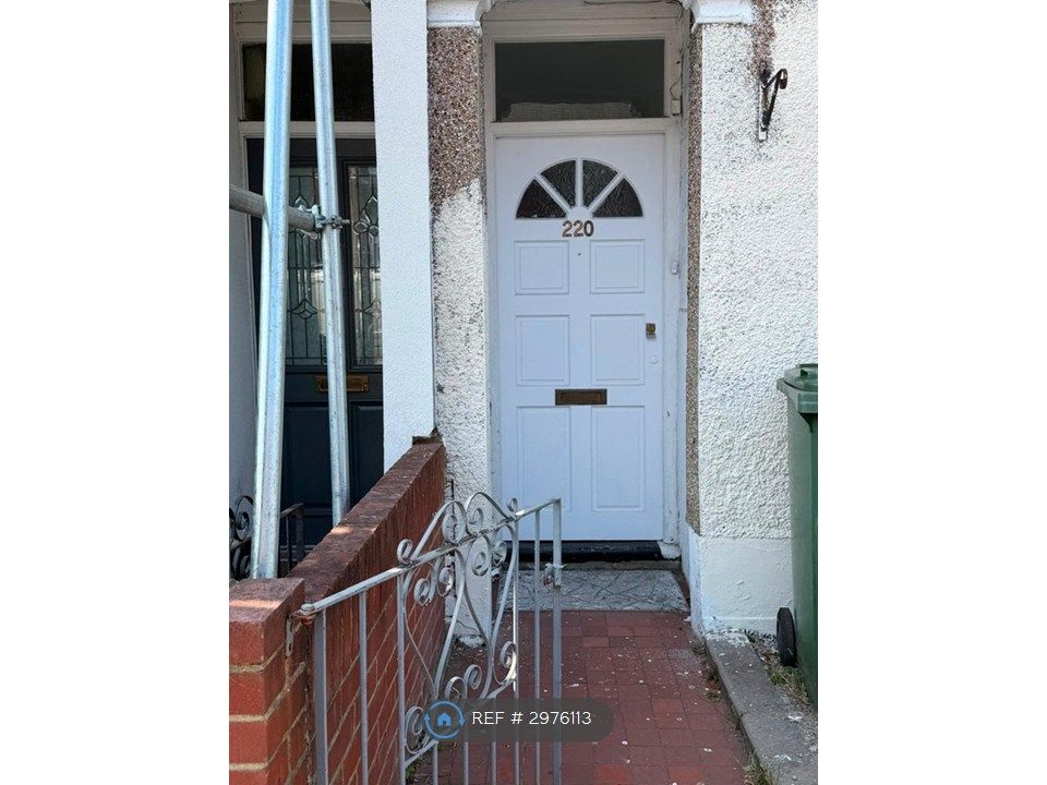 Property photo 1 of 35