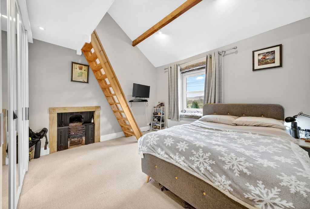 Property photo 2 of 19 Picture No. 45