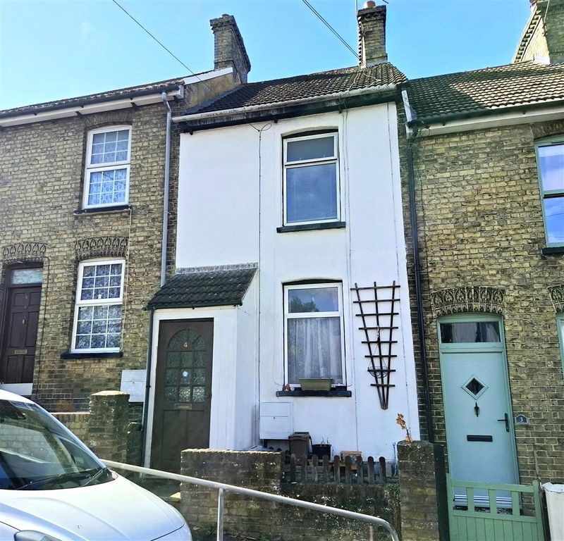 Property photo 1 of 10 Cookham Hill