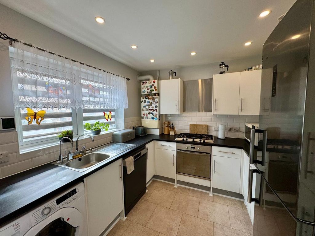 Property photo 3 of 18 Image00009.Jpeg