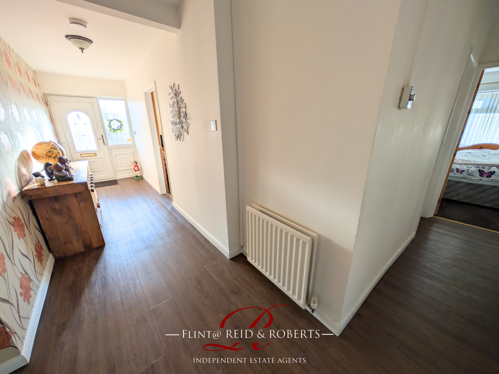 Property photo 3 of 16 Hallway