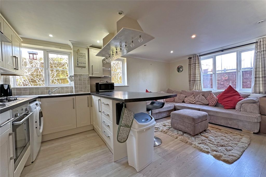 Property photo 2 of 10 Picture No. 09