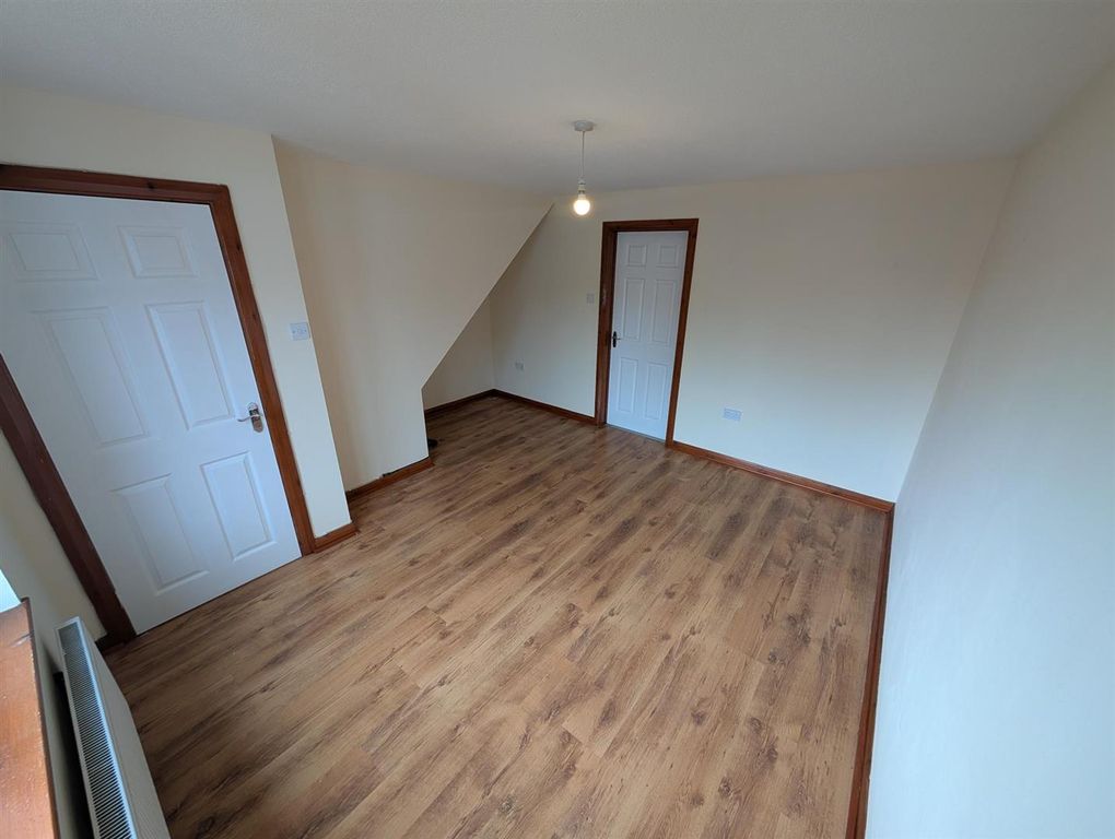 Property photo 3 of 14 13743.Jpg