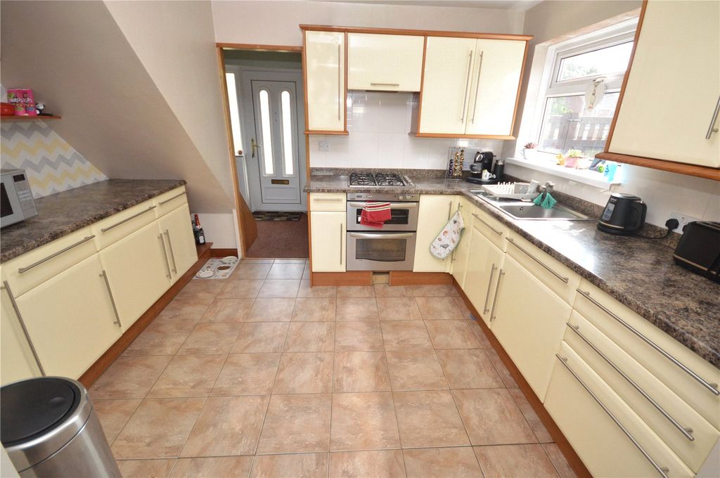 Property photo 2 of 15 Picture No. 05