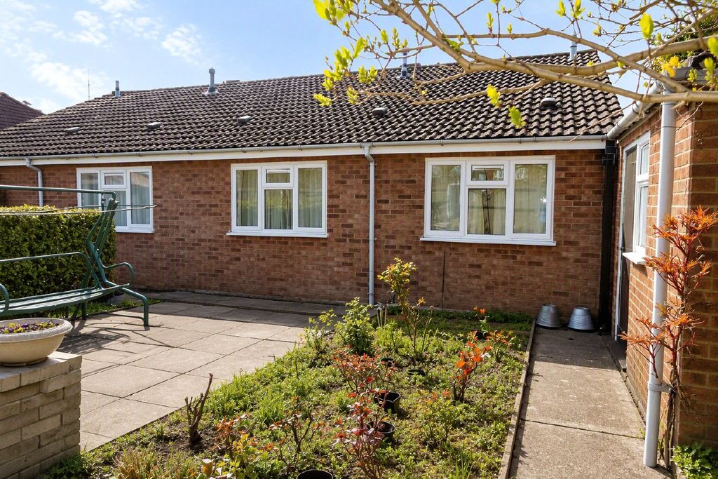 Property photo 2 of 8 Picture No. 25