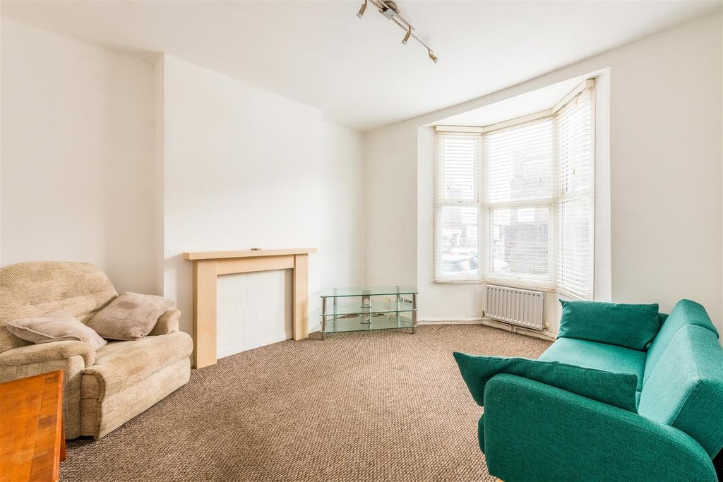 Property photo 2 of 20 12 New England Road-4.Jpg