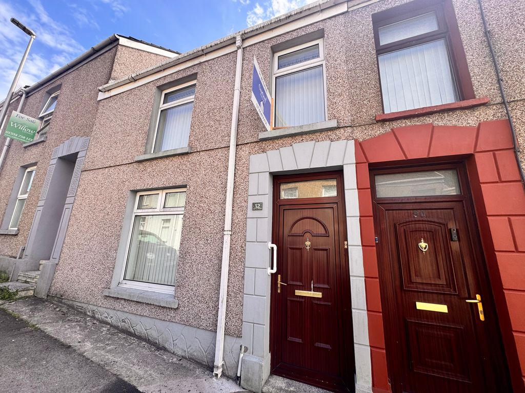 Property photo 1 of 14