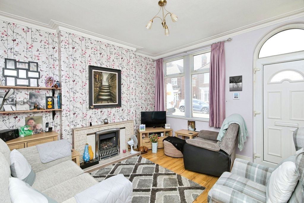 Property photo 3 of 15 Photo