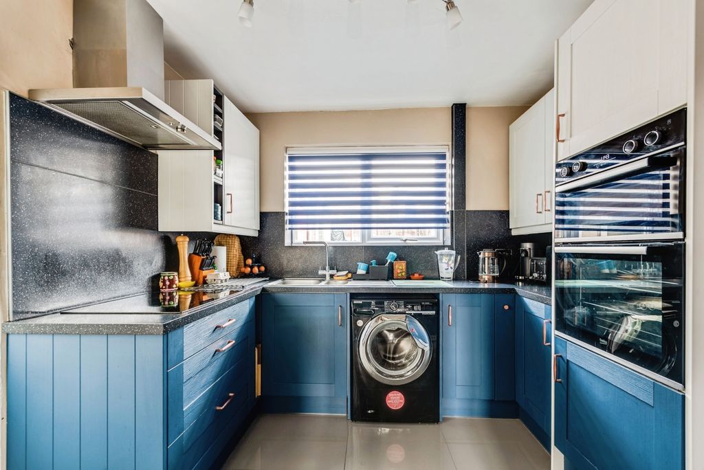 Property photo 1 of 20 Pbox-Img.Jpg