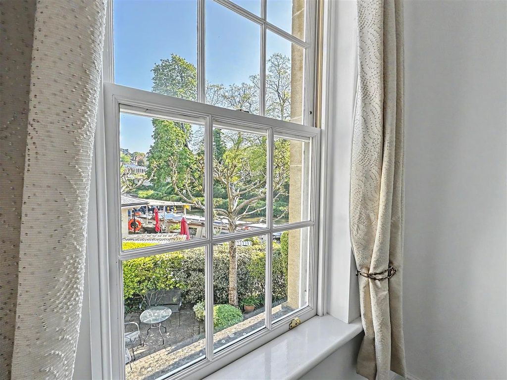 Property photo 3 of 7 View