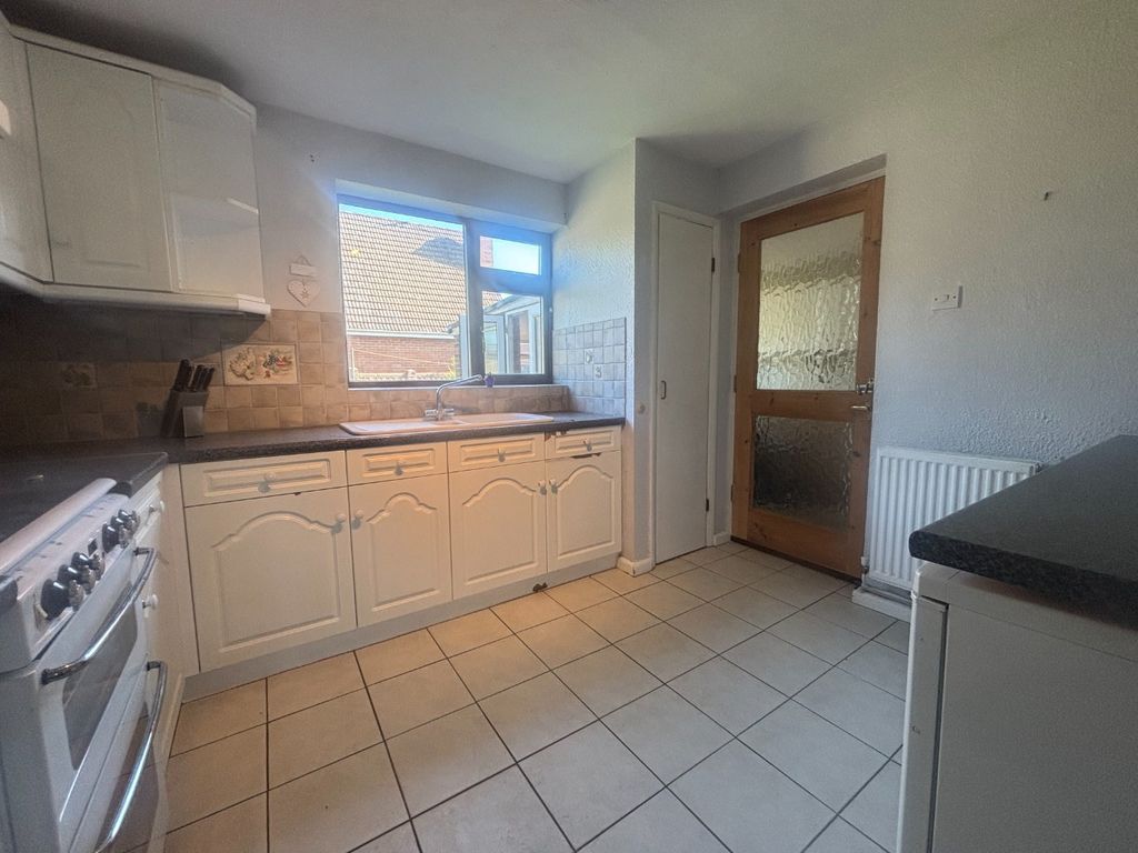 Property photo 2 of 12 4636691