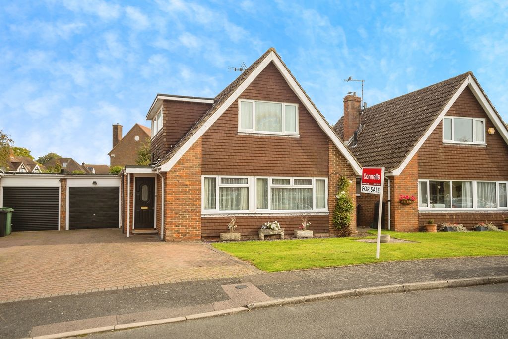 Property photo 1 of 17