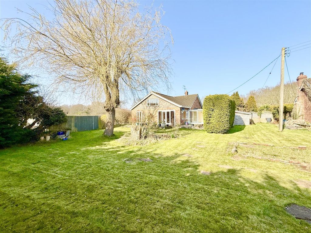 Property photo 1 of 16 Garden And Rear Aspect