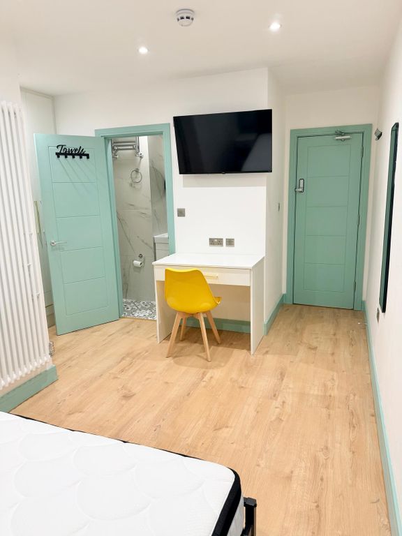 Additional image 4 of 6 bed shared accommodation to rentFrindsbury Road, Rochester Strood ME2