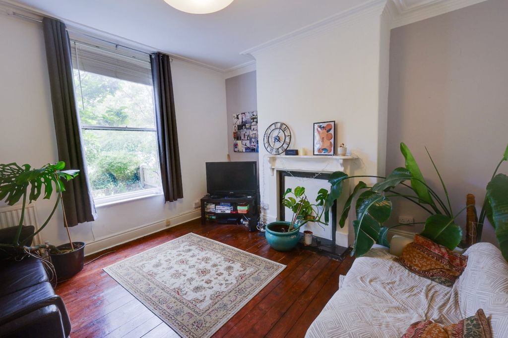 Property photo 2 of 16 Picture No. 03