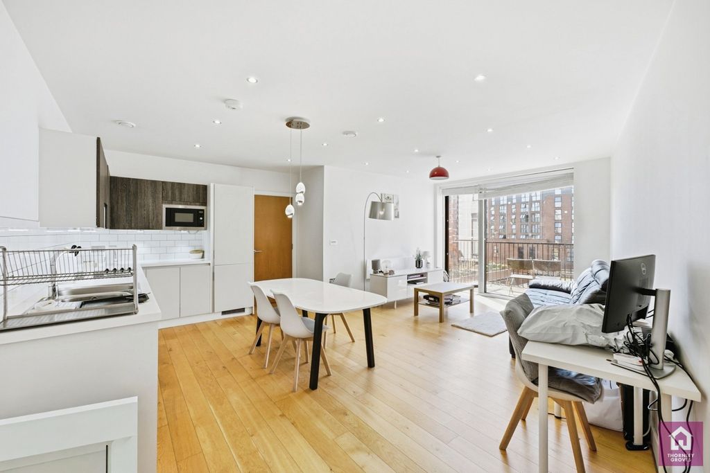 Property photo 2 of 14 Pbox-Img.Jpg
