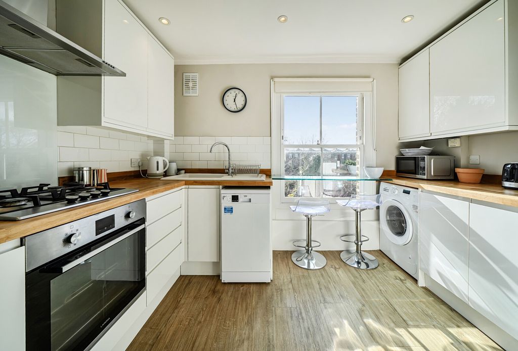 Property photo 3 of 12 1419082-18-699Da5...