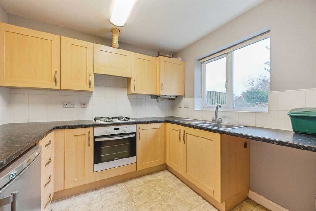 Property photo 3 of 25