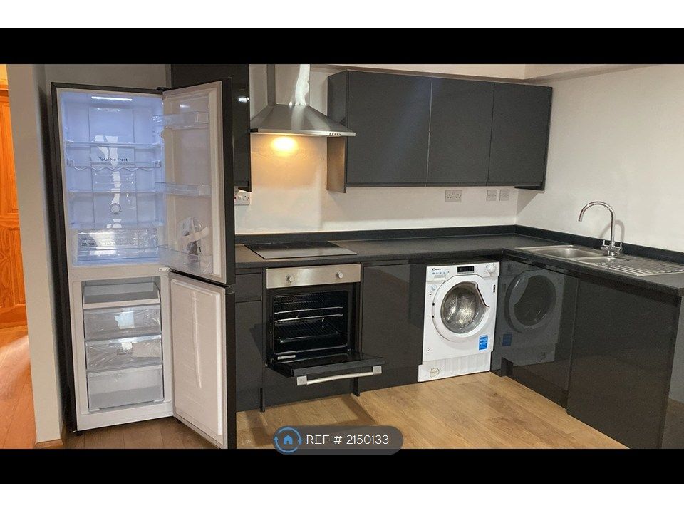 Property photo 2 of 7 Kitchen