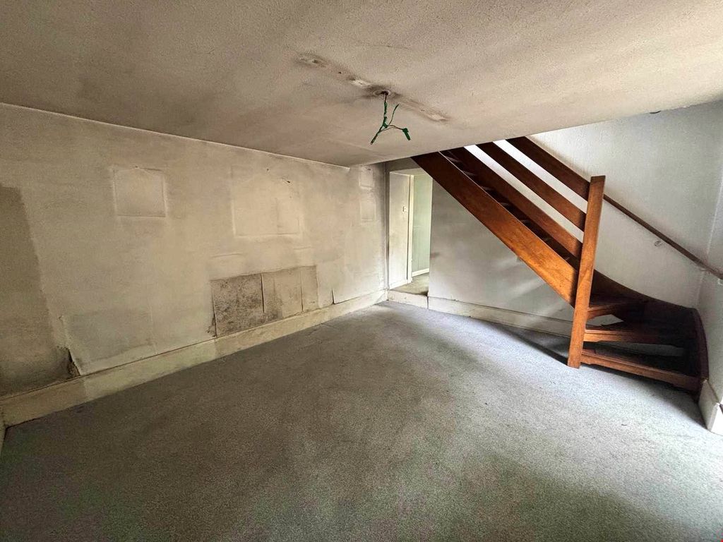 Property photo 2 of 11 Picture No. 04