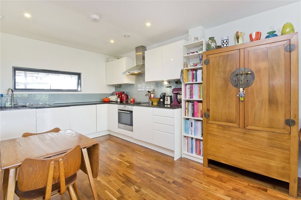 Property photo 2 of 12 Open Plan Living